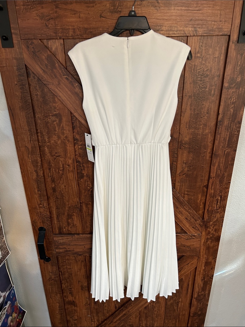 Calvin Klein White Sleeveless Twist-Waist Pleated Midi Dress - Picture 9 of 9